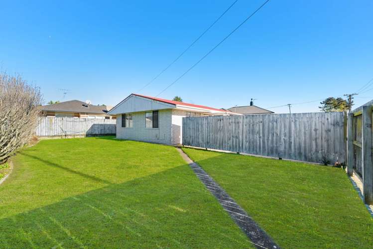 2/9 Argyle Avenue Pahurehure_10