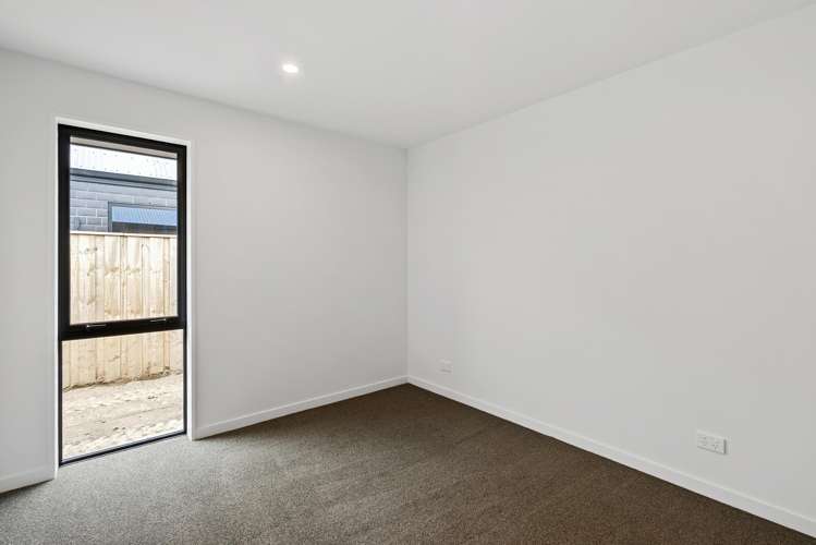 8 Vercoe Street Elgin_17