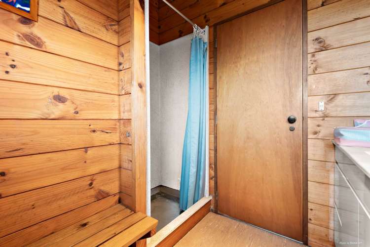 2 Keven Road Clarks Beach_8