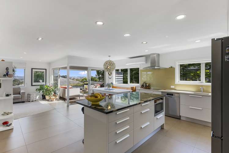 2/46 Sunset Road Unsworth Heights_7