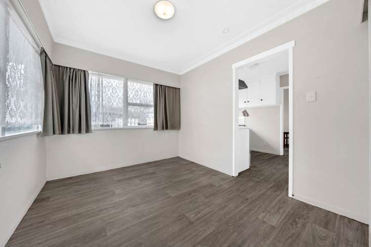 86 Botany Road Botany Downs_14