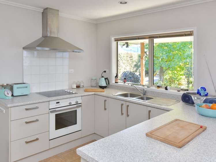 9 Woodend Road Woodend_16