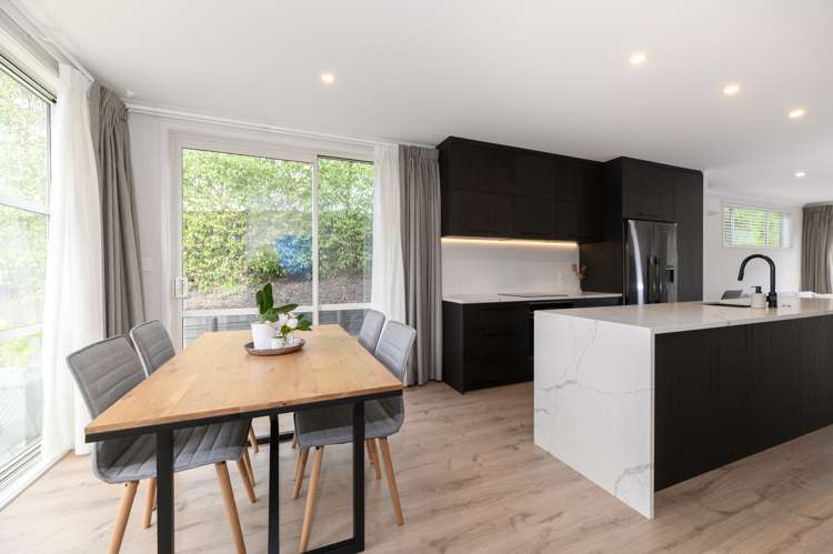 1 Sanremo Lane Stanmore Bay_2