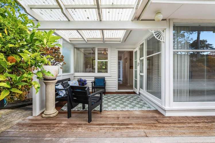 18 Selwyn Crescent Forrest Hill_2