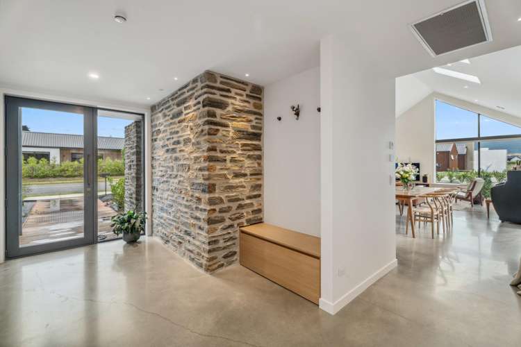 1 Walsh Street Albert Town_7