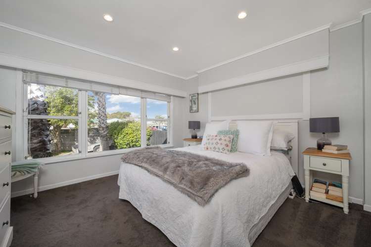 25 Bradbury Road Botany Downs_14