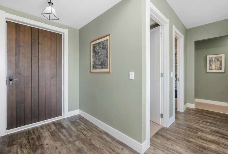 9 Pukeko Way Kinloch_21