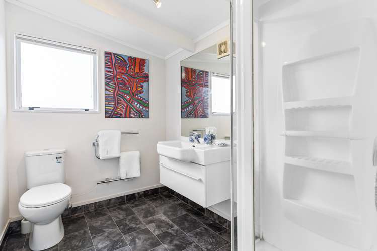 2/158 Onewa Road Northcote_11