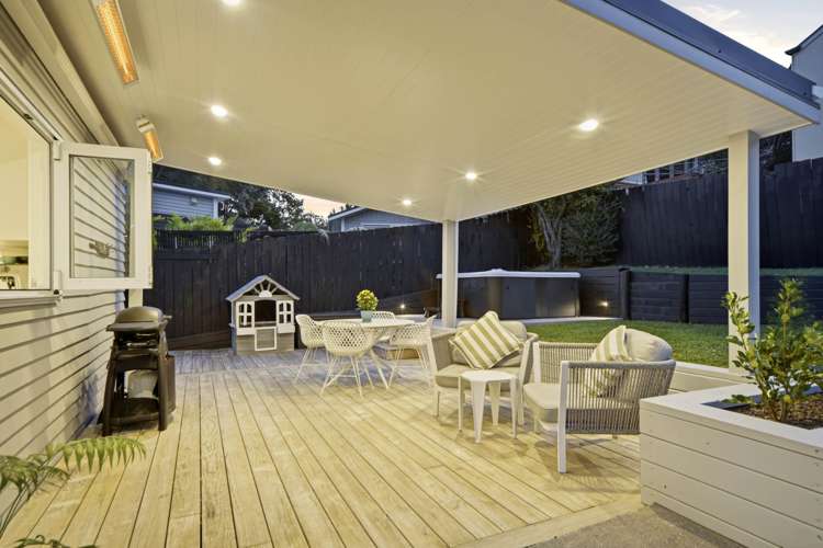2/17 Masterton Road_1