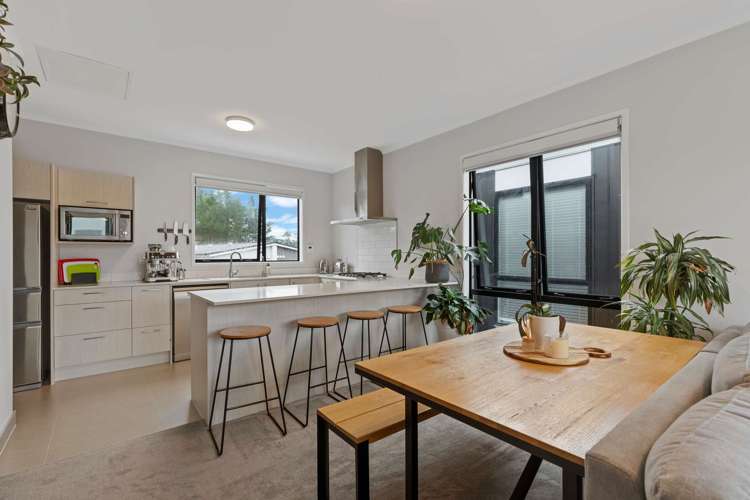 5 Awamarino Way Westgate_2