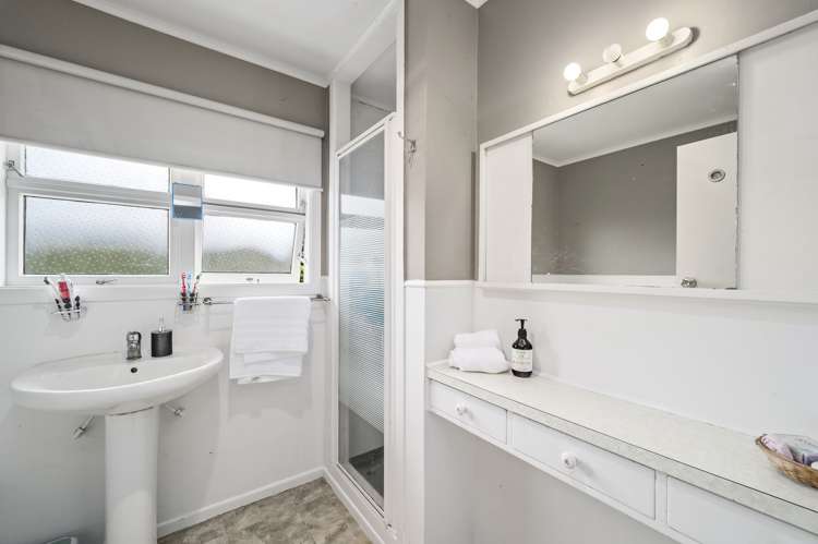 7 Robinson Avenue Holdens Bay_8