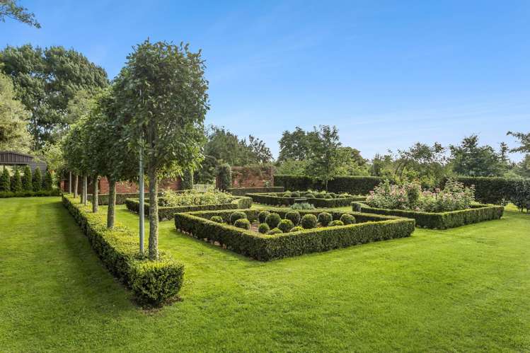 3611 Cambridge Road Cambridge_7