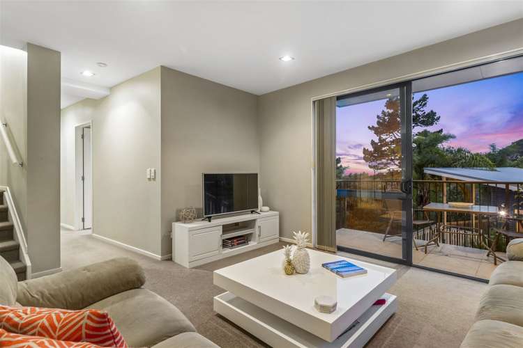 A103/525 East Coast Road Browns Bay_4