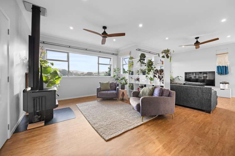 101 Waitakere Road Waitakere_4