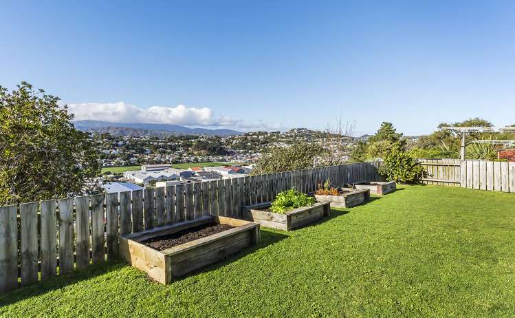 72 Akaroa Drive Maupuia_15