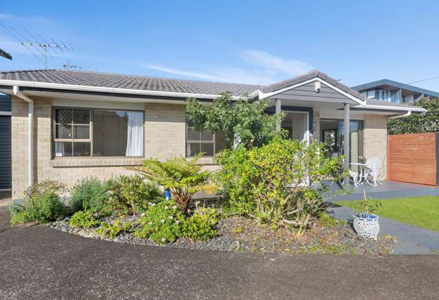 1/5 Lake pupuke drive Takapuna_3