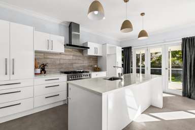 202 Park Road North_1