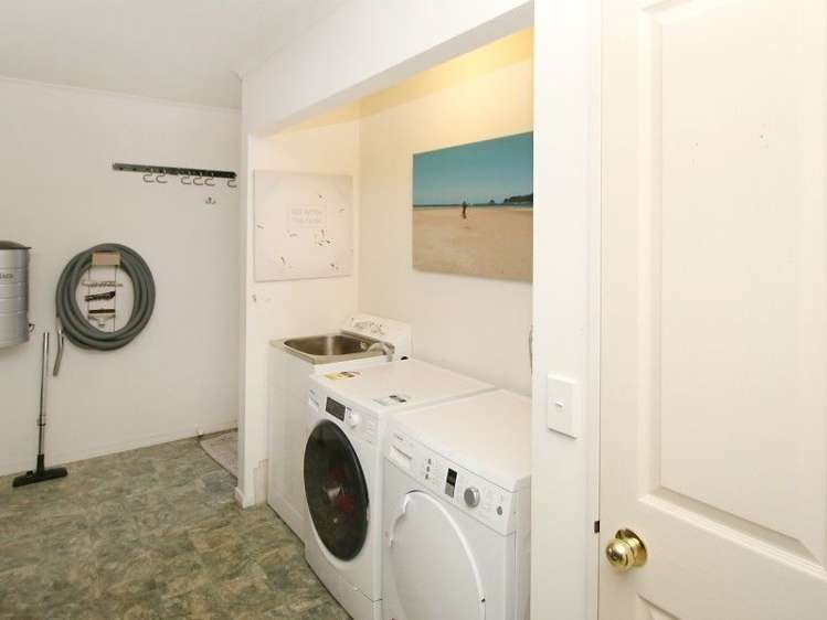 150 Pacific Drive Fitzherbert_16