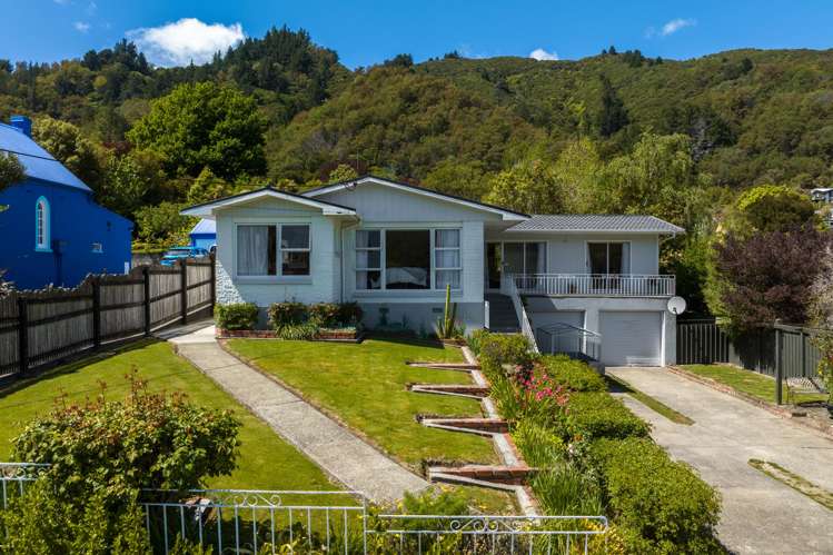 128 Waikawa Road Picton_11