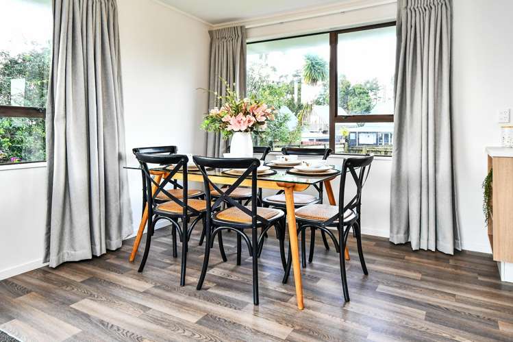 6 Leaming Place Clarks Beach_6