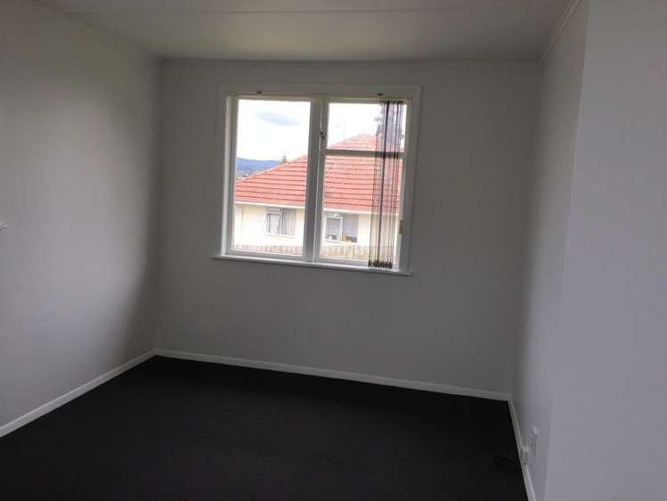 12 Castaing Crescent Te Atatu South_8