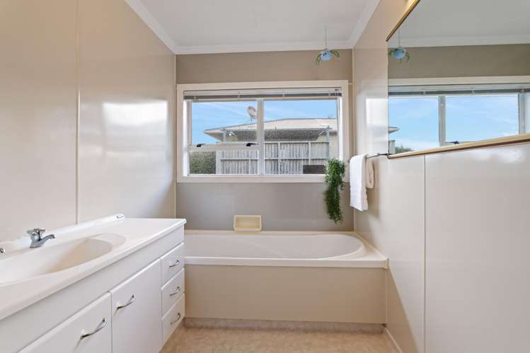 6c Fairview Place Westown_22