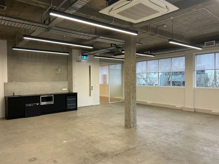 Suite D/341 Victoria Street_0