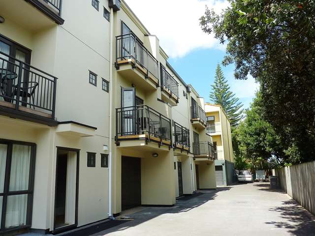 19/346 Oceanbeach Road Mount Maunganui_1