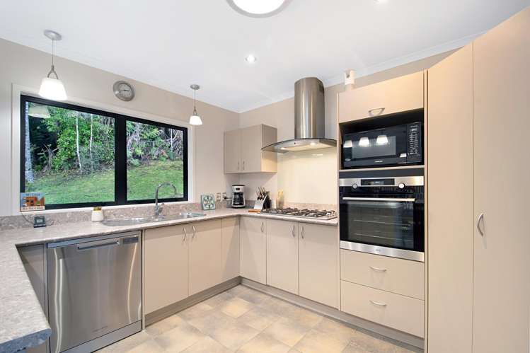 125 Stoney Creek Drive Waitakere_7