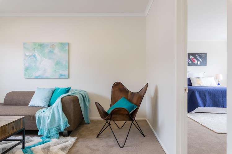 9 Netherlands Avenue Kelston_11