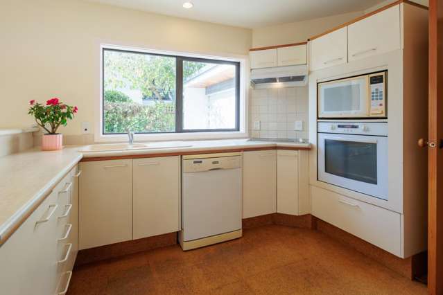 2/62 Hawkesbury Avenue St Albans_3