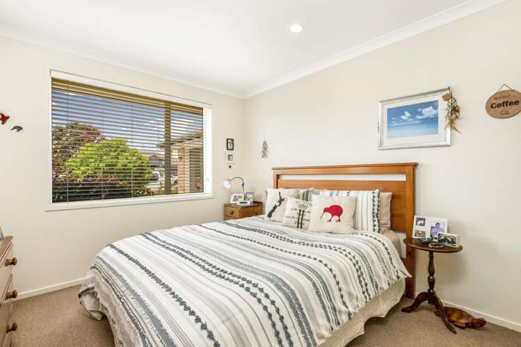 14 Stranraer Crescent Wattle Downs_9
