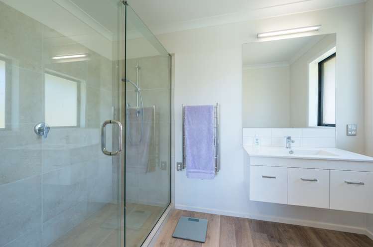 44 Concordia Drive Richmond_12