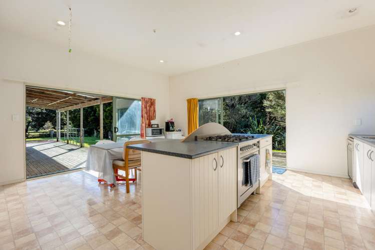 110 Whakapirau Road_2