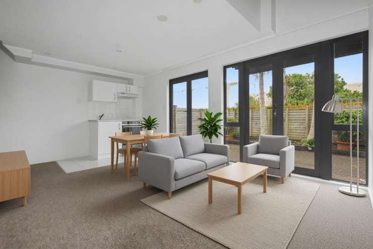 24A/30 Westward Ho Glen Eden_2