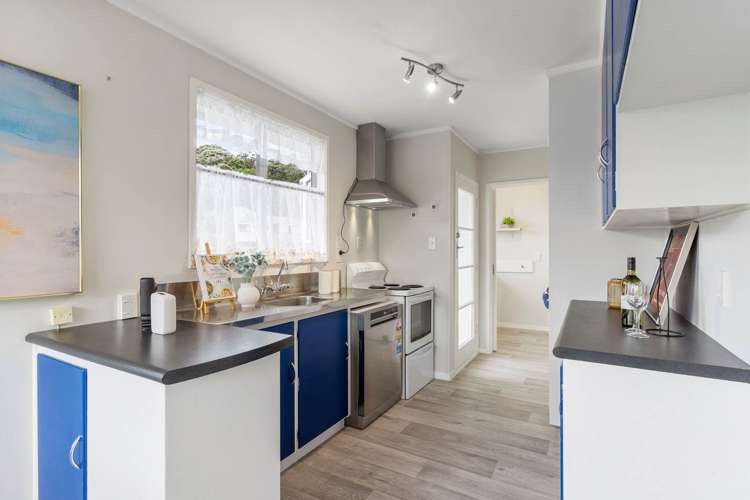 16 Staincross Street Green Bay_6