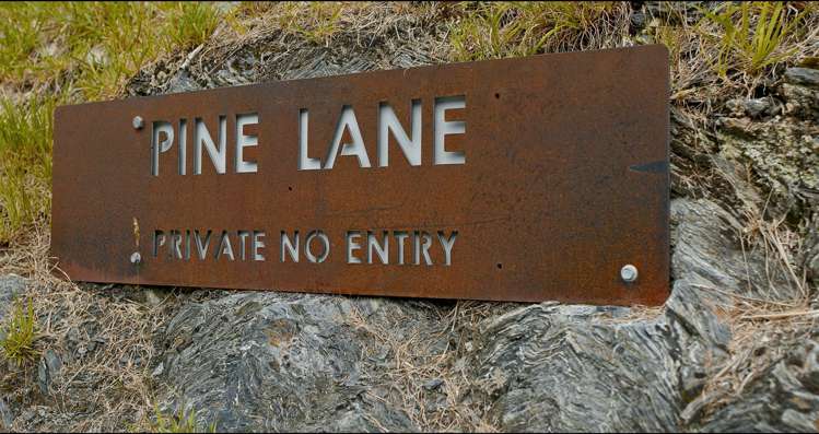 1 Pine Lane Fernhill/Sunshine Bay_17