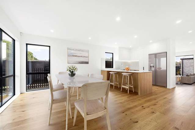 40 Grahame Breed Drive Three Kings_2