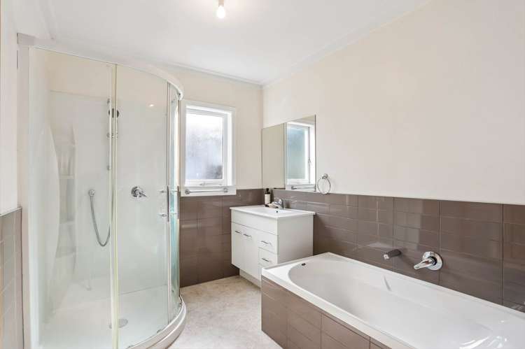 1706 Great North Road Avondale_2