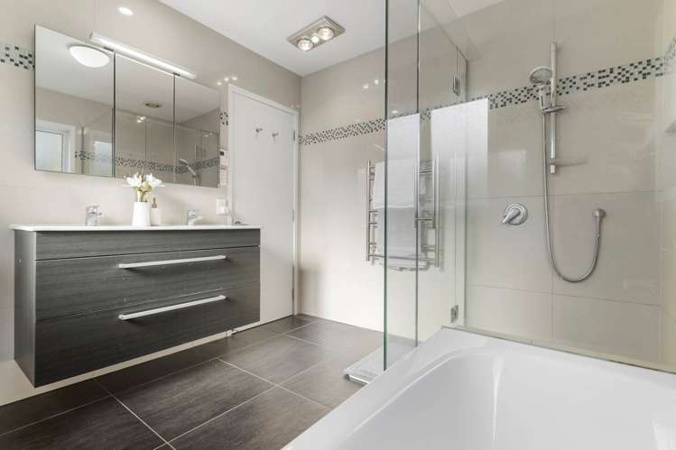 52 Meadowvale Avenue Forrest Hill_12