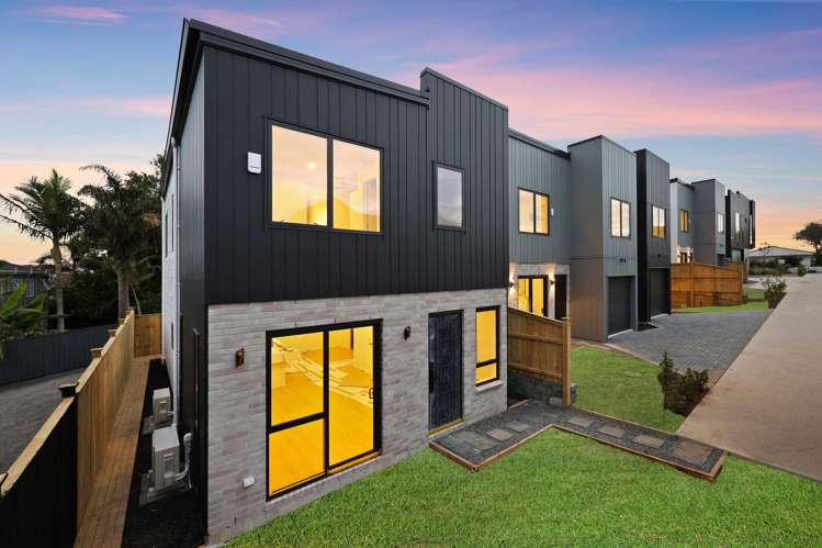 44 Bradbury Road Botany Downs_32
