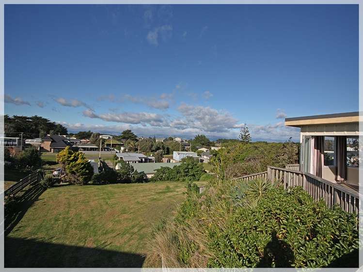 31 Nelson Street Foxton Beach_21