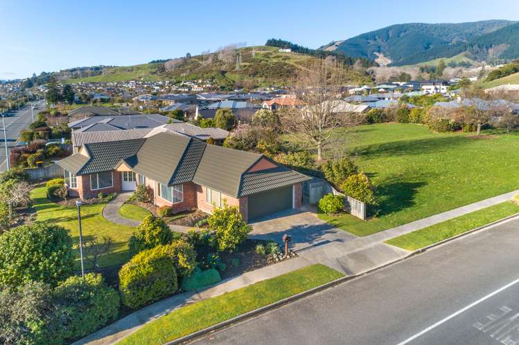 1 Ballard Drive Stoke_2