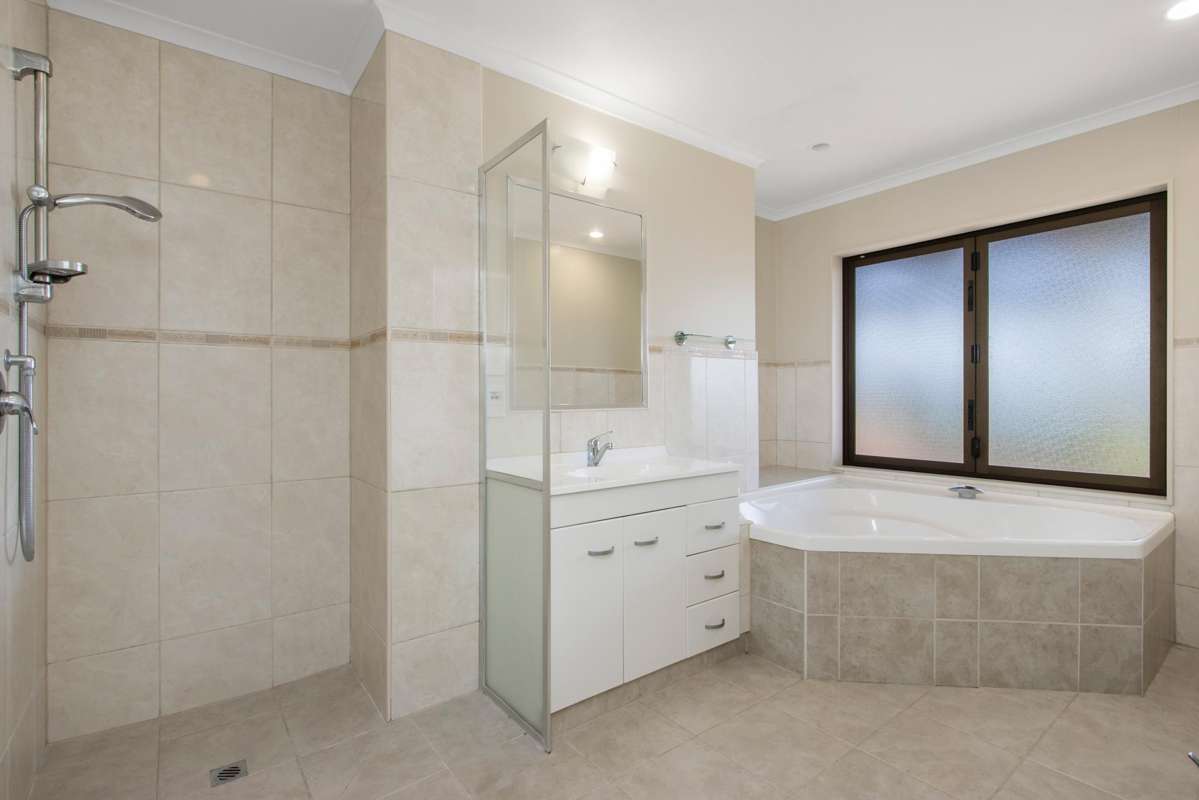32 Vivian Drive_3