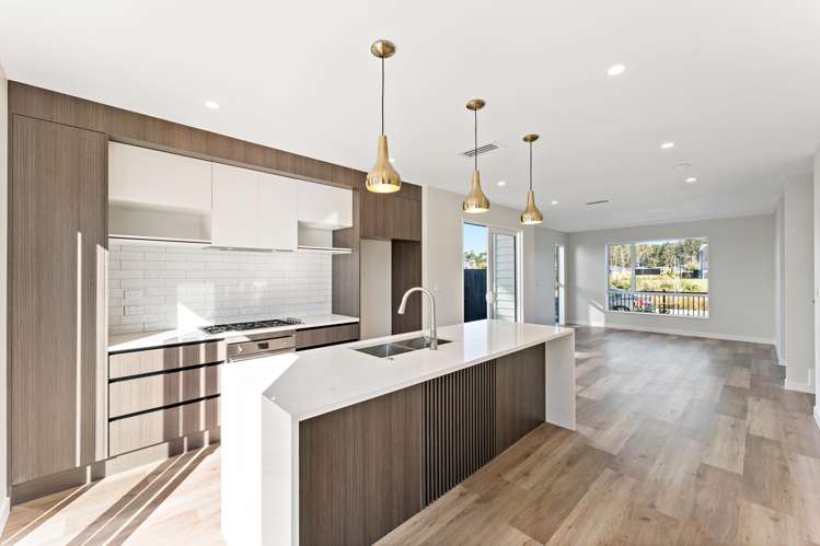17 Resnik Crescent Huapai_1