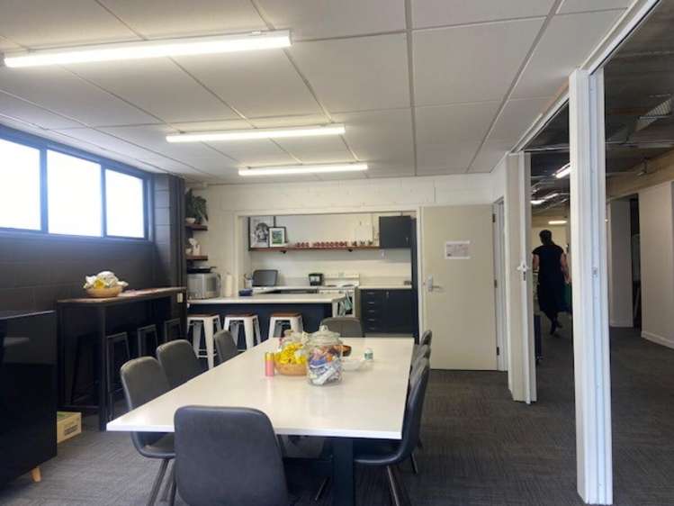 12 GF Vialou Street Hamilton City Central_4