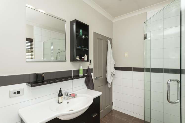 20 Margaret Place Lytton West_10