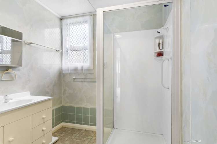 156 Queens Drive Lyall Bay_8