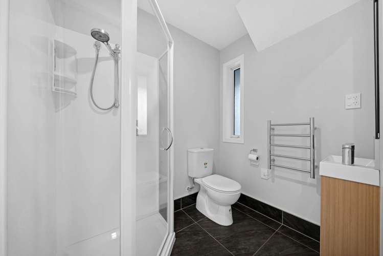 12 Panakenake Way Flat Bush_18