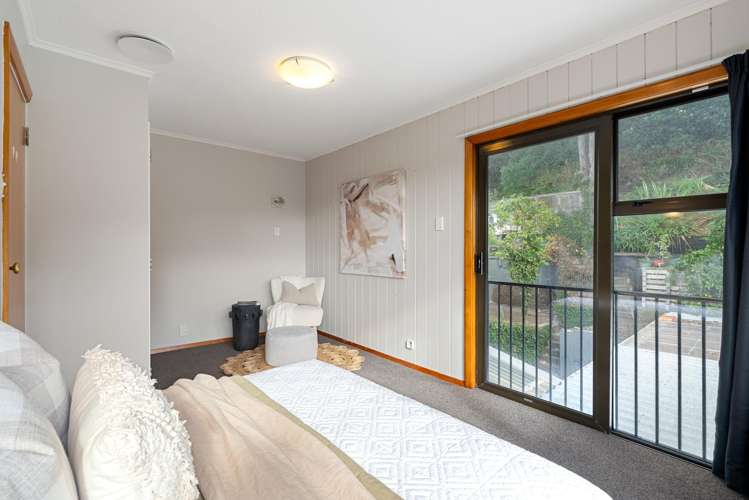 318 Queens Drive Lyall Bay_17